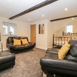 Jacob's Ally Apartment