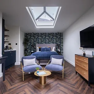 Honeysuckle Apartment
